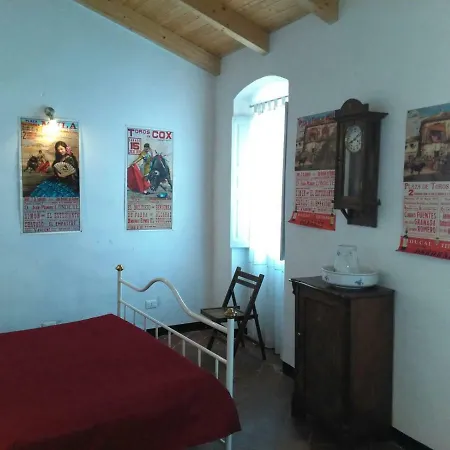 Lovely Renovated Near Apartment *