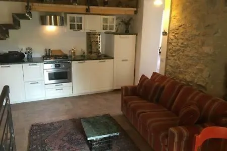 Apartment Lovely Renovated Near *